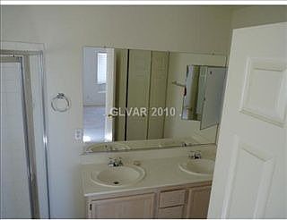 5th image of 5651 Leaning Oak Ave