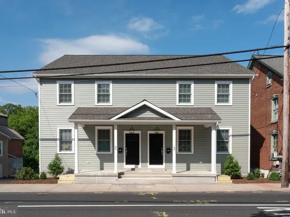 90 Main St, Schwenksville, PA 19473