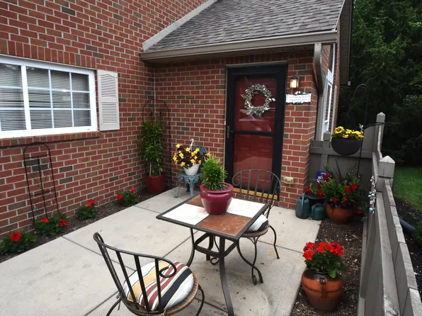 6784 Winrock Dr #2, New Albany, OH 43054