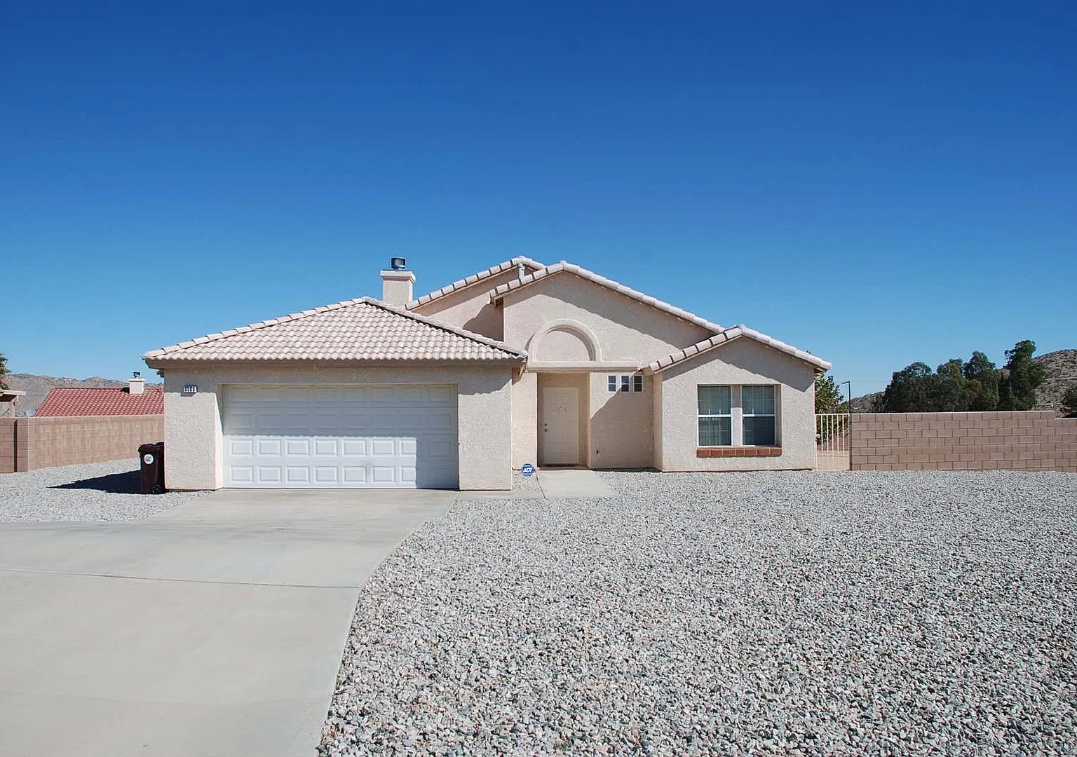 Nice corner lot home in Cooper Hills — Photo 1