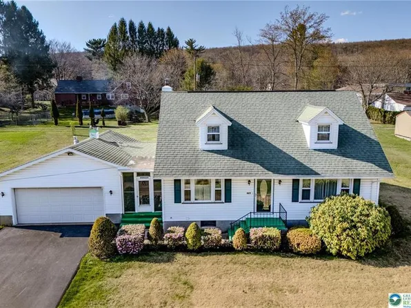 829 E Main St, Weatherly, PA 18255