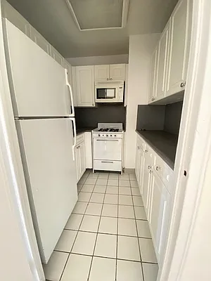 Rented by Olnick Organization | media 3