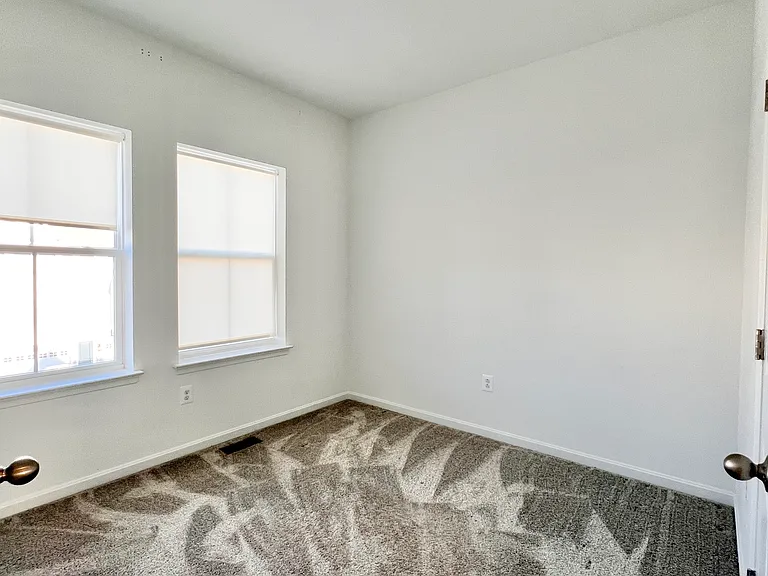 310 Andrew Ct — Photo 48