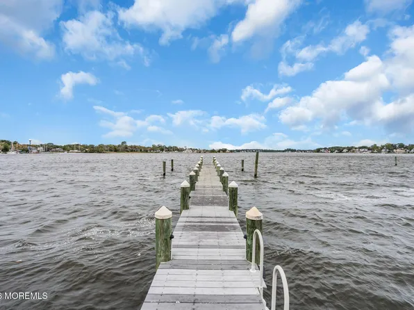 42 Cove Road W, Bayville, NJ 08721