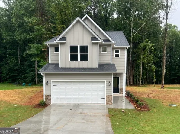 318 Stonington Dr, Mount Airy, GA 30563