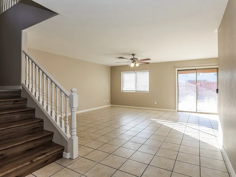 3251 W Jessica Ln — Photo 4