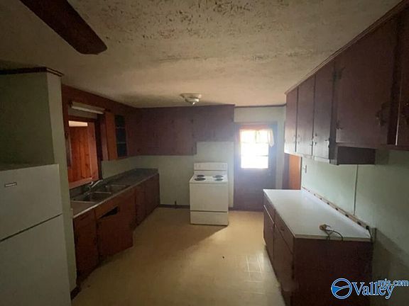 2nd image of 409 Allen Dr