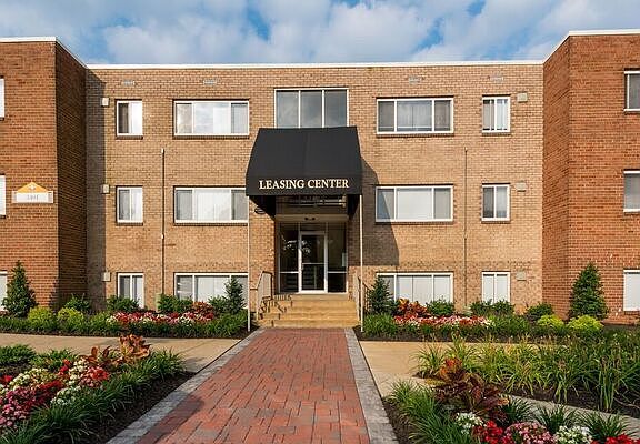 2nd image of 3400 Pearl Dr #3411C203