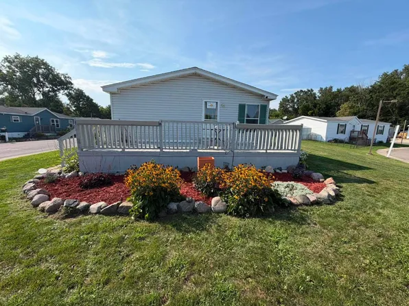 563 Allen Rd Trailer 67, Milan, MI 48160
