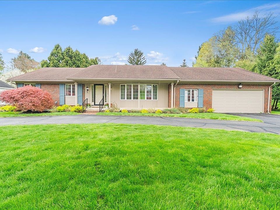 1st image of 1131 Riverside Dr