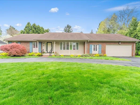 1131 Riverside Dr, Owosso, MI 48867
