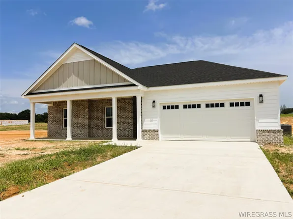 163 Montavello St, Newton, AL 36352