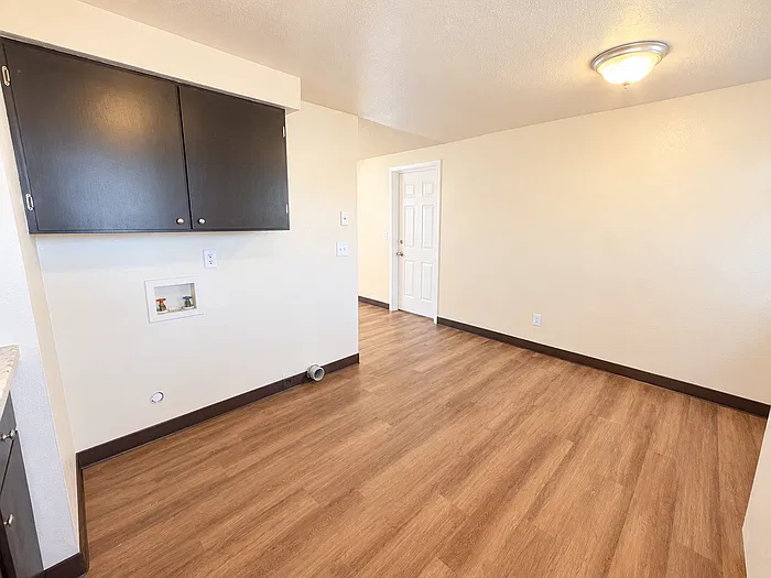 2 bed, 1.0 bath, 900 sqft, $1,375 — Photo 4