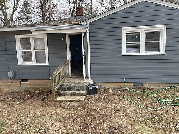 2nd image of 1002 Henry Jay St