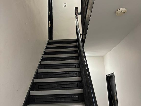 2nd image of 334 E 90th St APT 3D