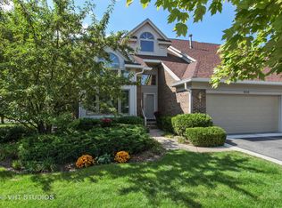 908 Island Ct, Deerfield, IL