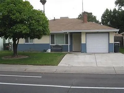 7070 21st Ave photo 1