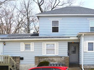 361 Locust St APT 4, Valparaiso, IN 46383