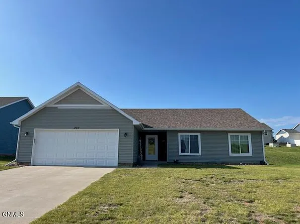 310 26th Ave NE, Watford City, ND 58854
