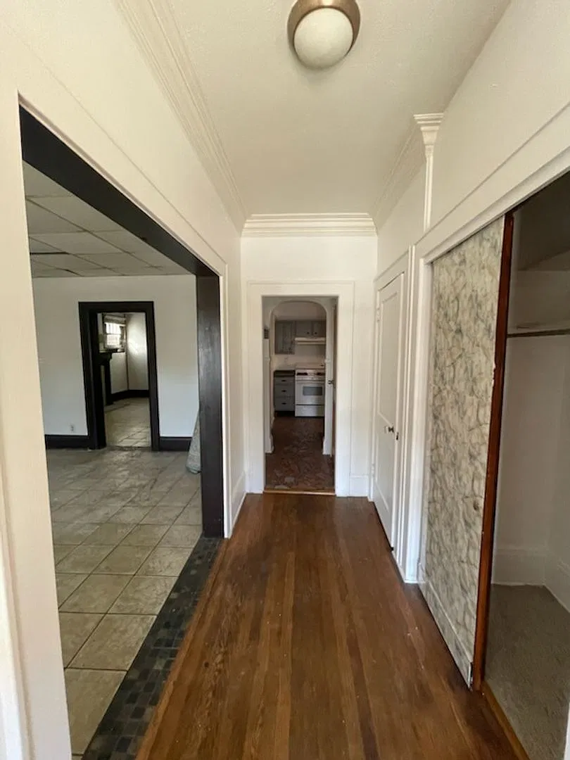 303 Park Avenue — Photo 2