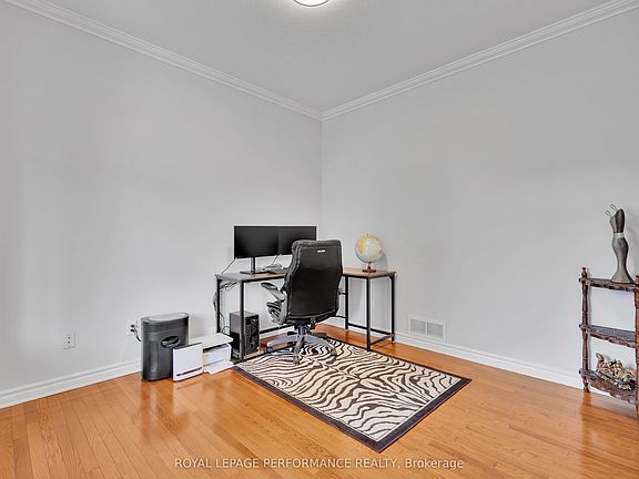 5th image of 767 Long Point Cir