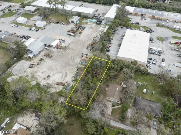 1137 Cave Ave, Daytona Beach, FL 32117