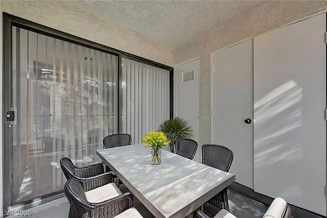 1 bed, 1.0 bath, 568 sqft, $1,195 — Photo 3