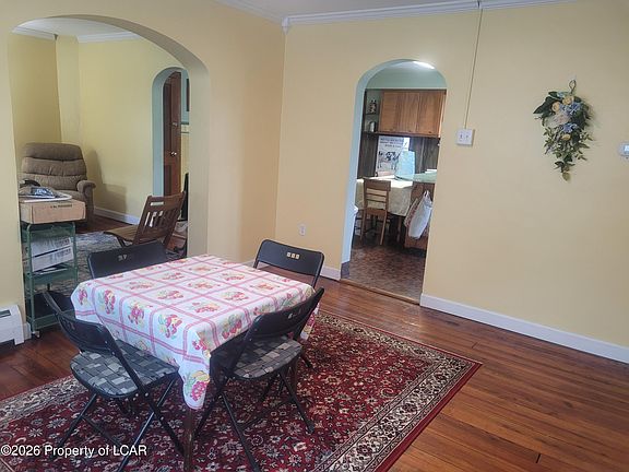 4th image of 171 1st St