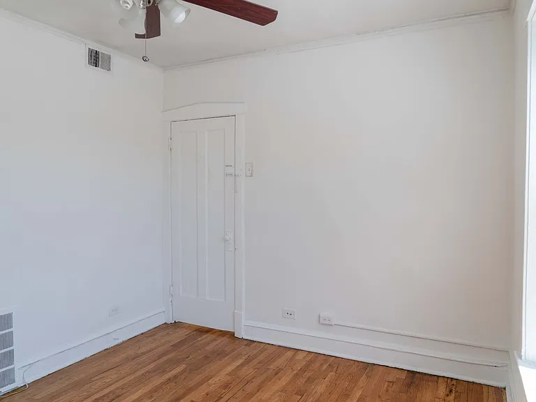 3842 W Lawrence Ave #306 — Photo 7