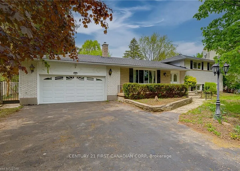28 Redford Rd