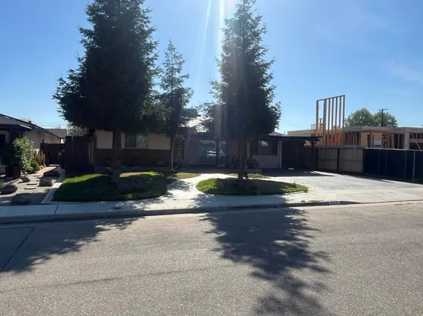 245 Minnewawa Ave, Clovis, CA 93612
