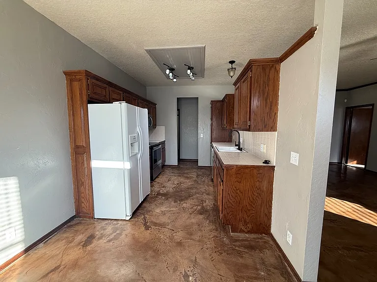 18509 Chestnut Oak Dr — Photo 11