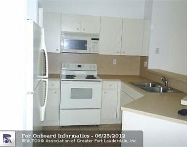 4th image of 6413 Catalina Ln