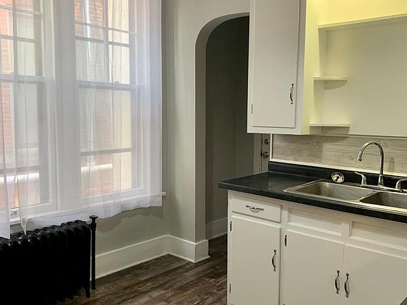 5th image of 916 W Washington Blvd #5