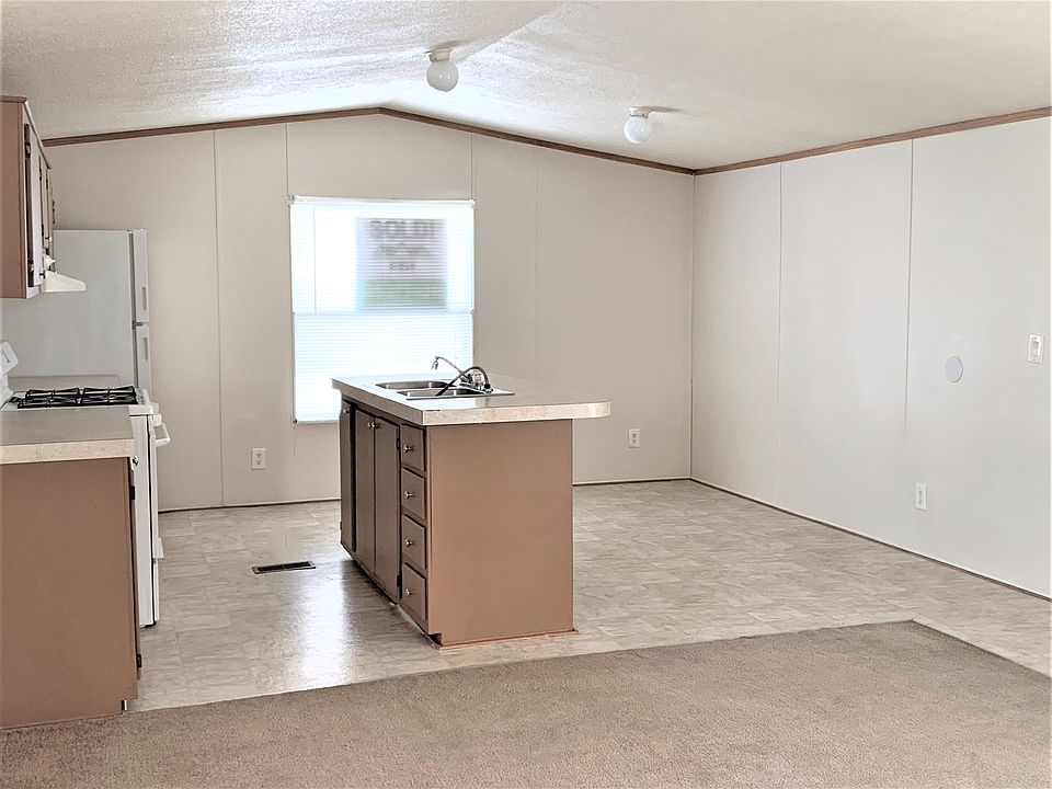 2nd image of 46595 Dunnellon Dr #1268