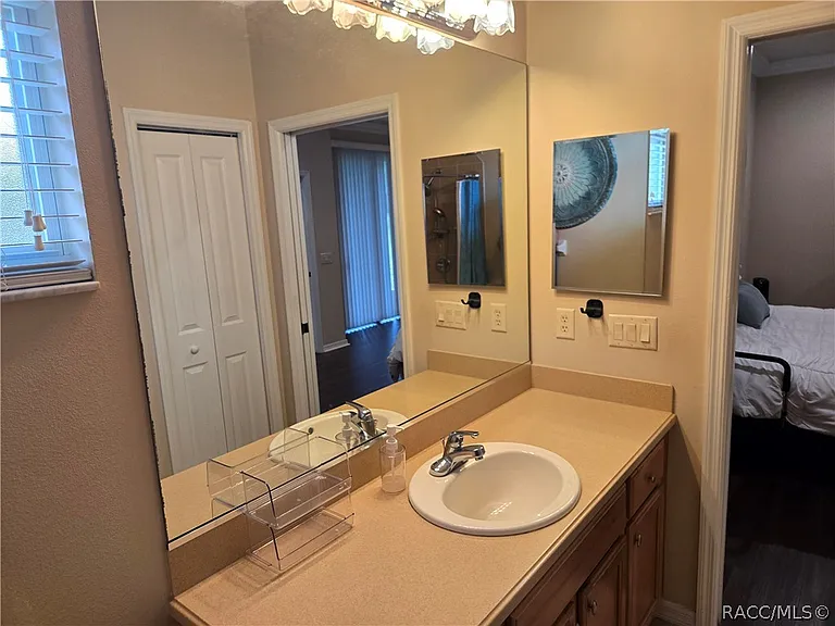 1257 W Skyview Crossing Dr — Photo 13