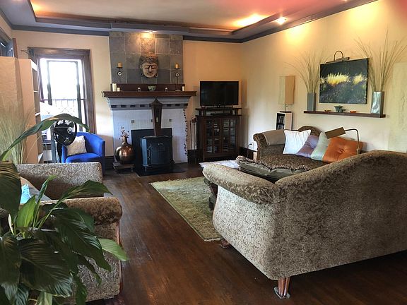 Landlord living room.  Same dimensions as lower living room 