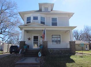 606 E Main St, Knoxville, IA 50138
