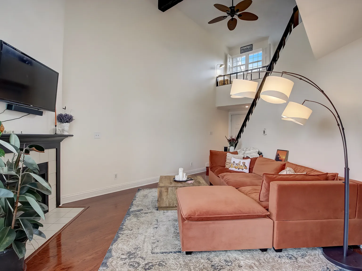 1 bed, 1.5 bath, 1024 sqft, $2,250 — Photo 4