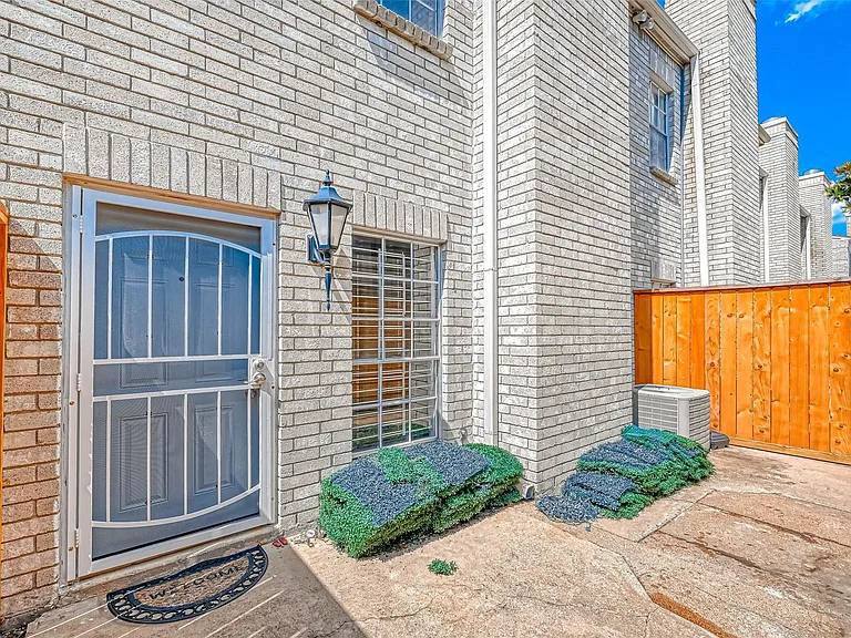 3780 Tanglewilde St #604 — Photo 7
