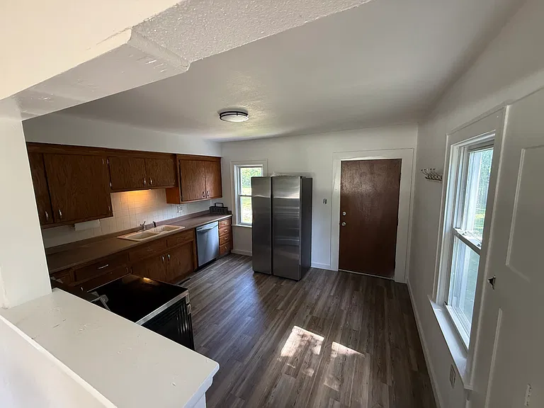 S70W13650 Tess Corners Dr — Photo 4