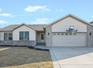 1829 Derek Dr, Normal, IL 61761