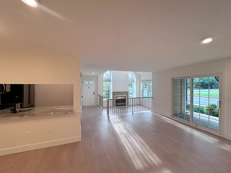 203A Saxony Dr — Photo 13
