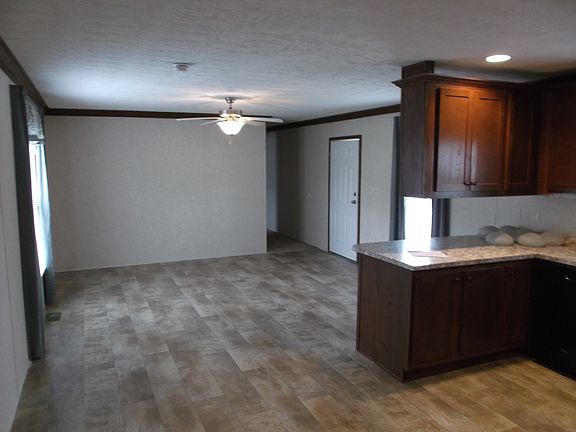 4th image of 7205 Pheasant Run Blvd