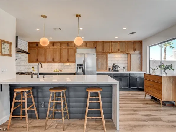 302 Lander Dr, Henderson, NV 89074