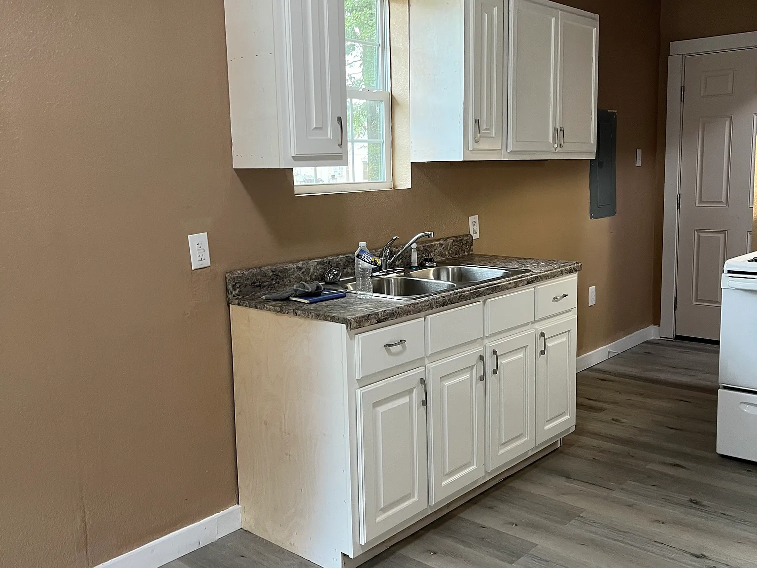 2 bed, $800 — Photo 4