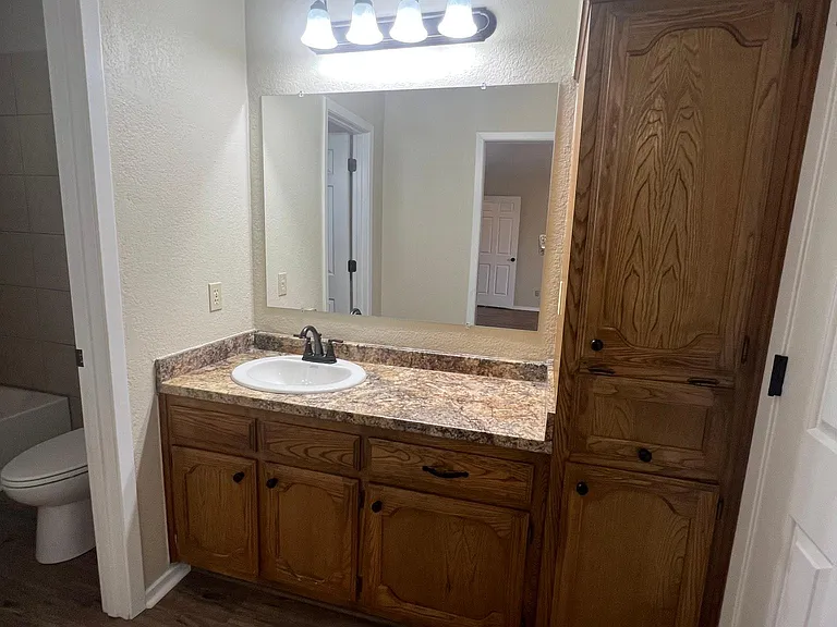 1653 Parkview Dr — Photo 16