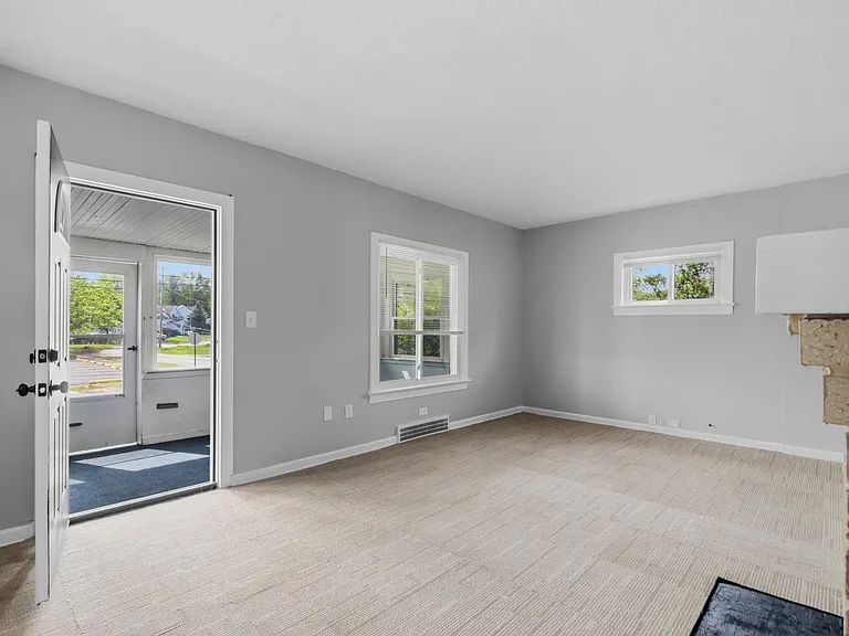 5482 Morgan St — Photo 5