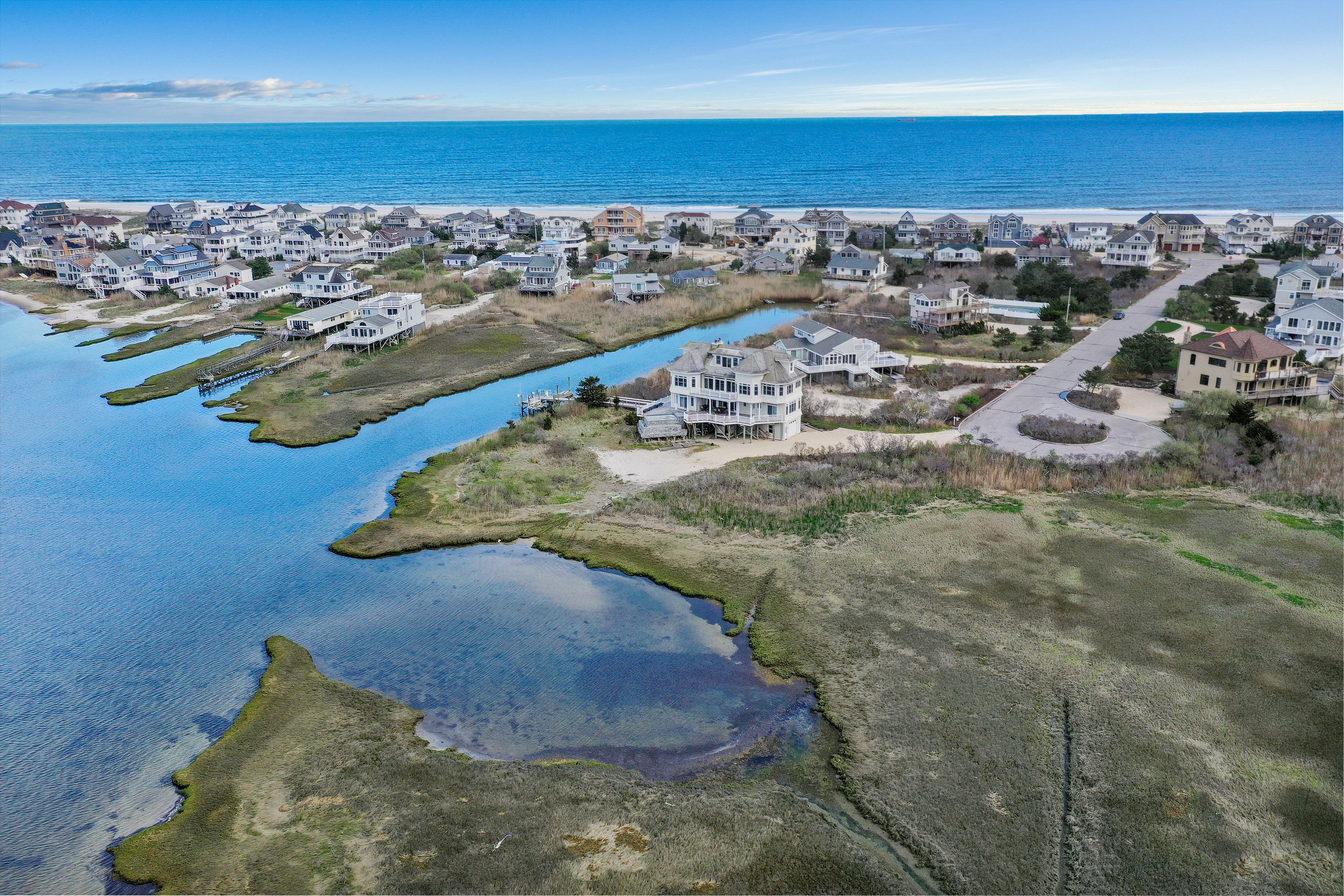 10 Widgeon Way in West Hampton Dunes Out East