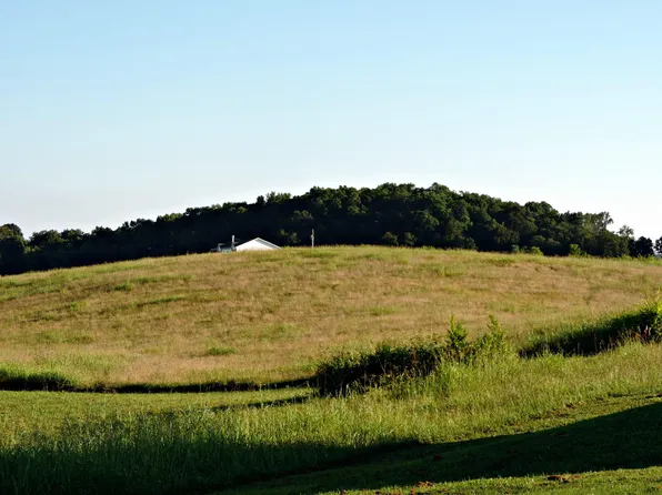 1560 Howell River Rd, Rutledge, TN 37861